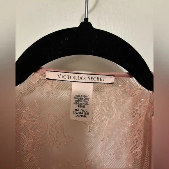 Victoria's Secret Chantilly lace kimono robe - Picture 9 of 10